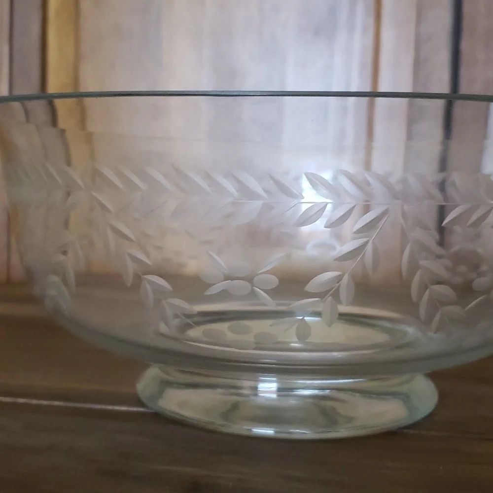 Vintage Botanical Etched Glass Serving Salad Bowl